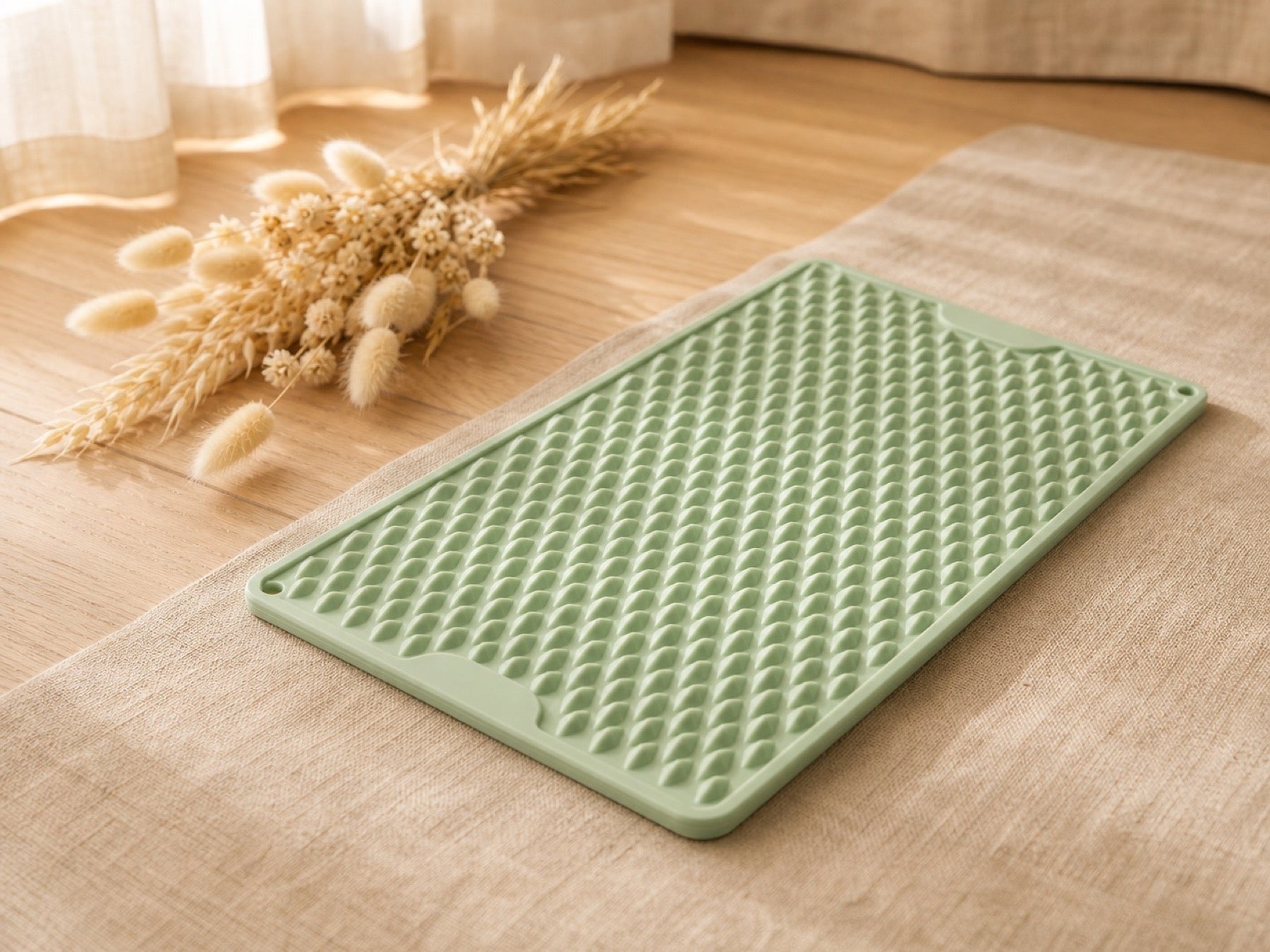 Prism Press faceted texture and rectangular shape